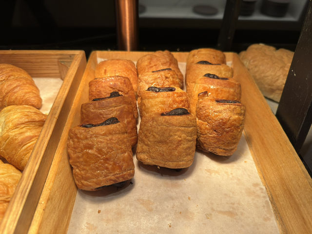 🍽️ Breakfast Delight at Café 168, G Hotel Gurney