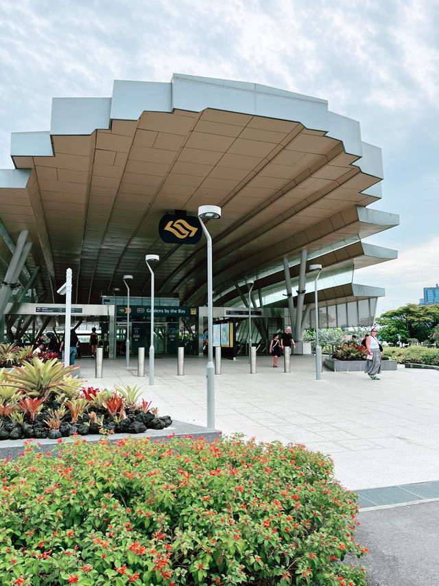 Breathtaking Arrival at Gardens by the Bay via MRT