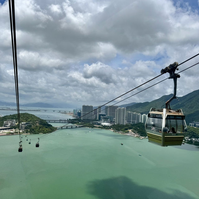 Hong Kong city walk features both old and new sights