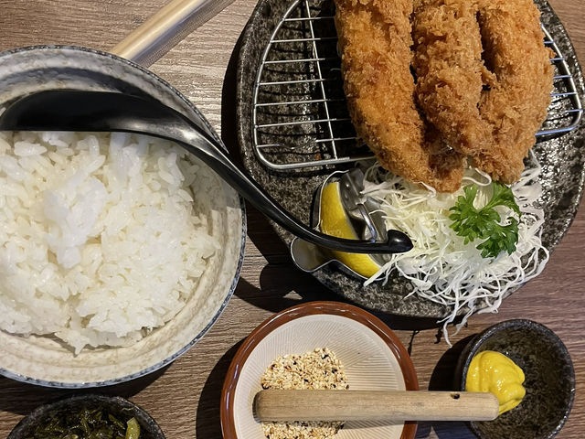 @Gin Gin T. - กิน กิน ทงคัตสึ