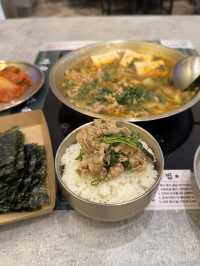 【韓国旅行】ひとりでもOK！コスパ抜群の味噌鍋ランチ