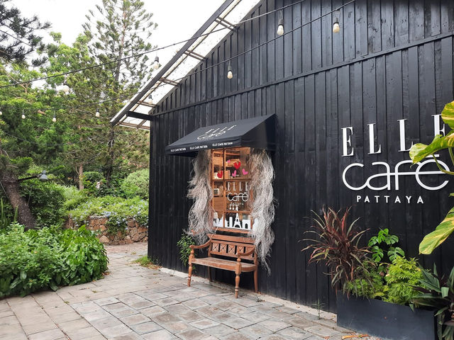 ELLE Cafe📍 Pattaya 