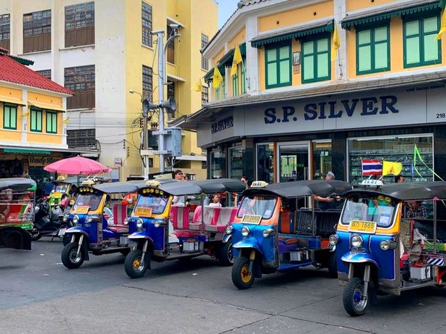 🏙️ : Thanon Khao San ถนนข้าสาร กรุงเทพมหานคร