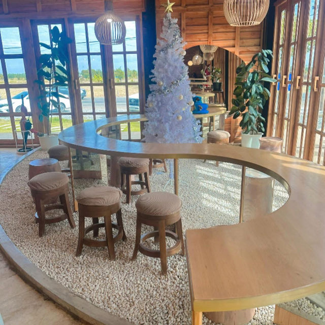 Mena Mesa Cafe & Bistro - มหาสารคาม