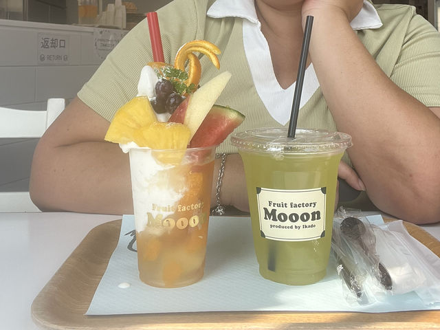  Fruit Factory Mooon de Retro คาเฟ่ผลไม้น่ารัก