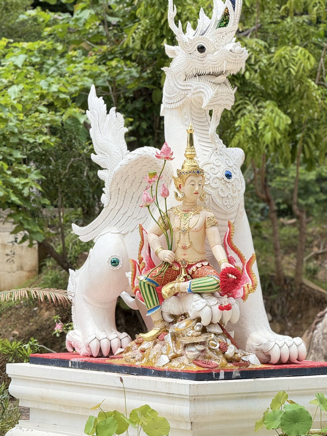 วัดอุทยานธรรมหนองบัวแดง ถ้ำนาคา เขมราฐ