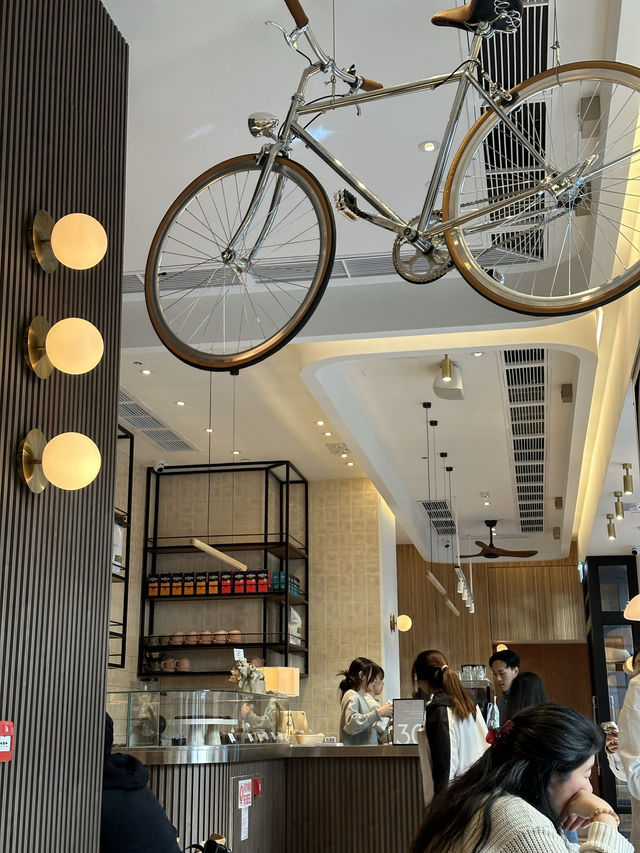 Discovering MOMA Café in Hong Kong 🇭🇰 