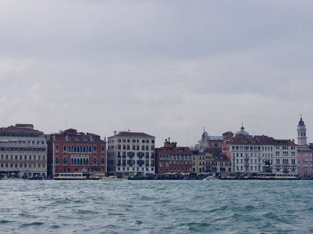 🚤 Floating into a Dream – Our Arrival in Venice by Boat