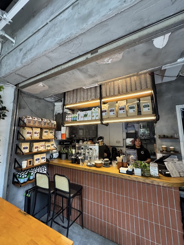 Blend & Grind Mid-Levels, Healthy Sips and Chill Vibes Above Central