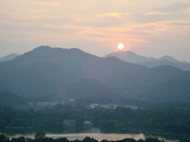 🌅 Leifeng Pagoda — Sunset, Legends, and Lake Dreams