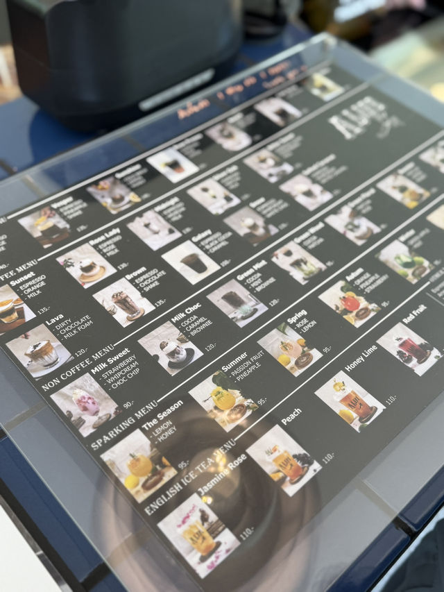 A Life cafe & gallery ร่มรื่นกับเครื่องดื่มอร่อยๆ