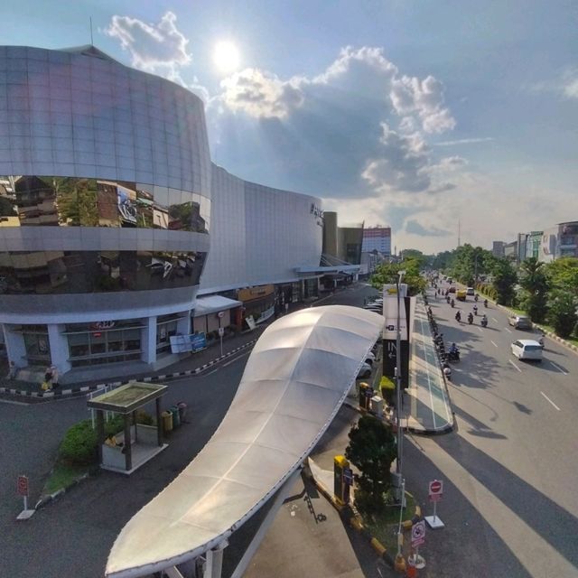 Pontianak Unveiled: Iconic Sights and Delicious Bites