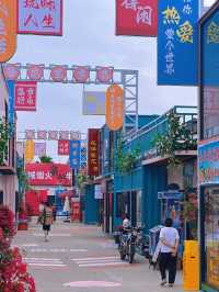 🌸✨The Flower-Adorned Container Street in Xunpu Is Simply Stunning!