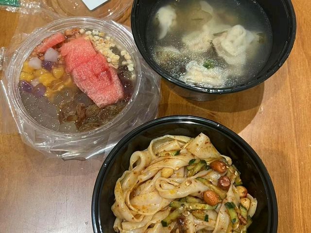 3日兩夜暴雨下的堔圳大鵬
