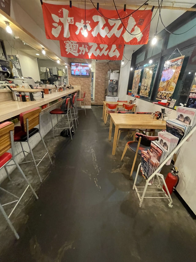 【秋葉原・末広町】肉汁麺ススム🍜 背徳の美味を堪能! 【秋葉原・末広町】肉汁麺ススム🍜 背徳の美味を堪能!