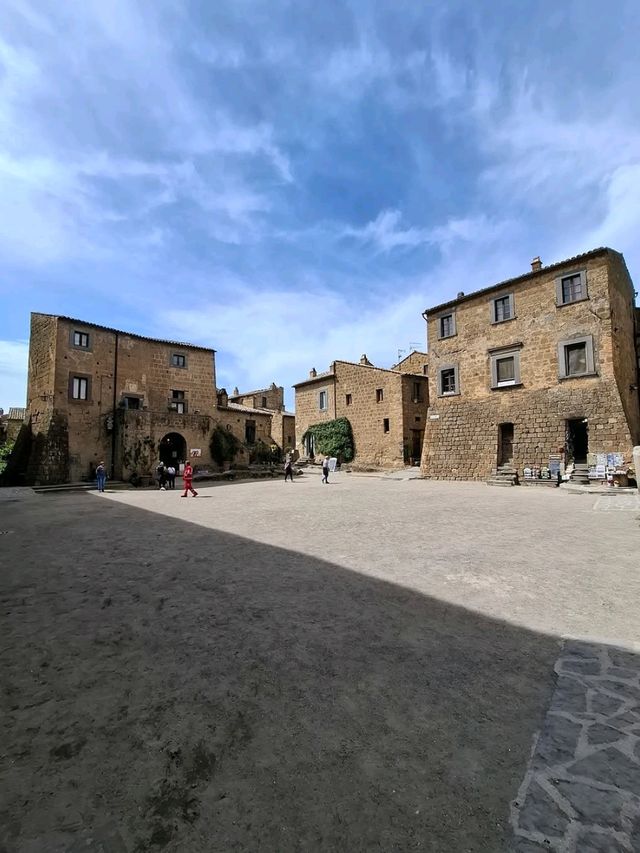 Timeless Beauty and Dramatic Views in Civita di Bagnoregio