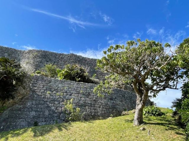 沖繩 | 勝連城跡,懸崖之上的十五世紀城堡 沖繩 | 勝連城跡,懸崖之上的十五世紀城堡
