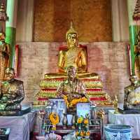 สักการะหลวงพ่อโต พระพุทธโสธรจำลองที่เมืองปากน้ำ