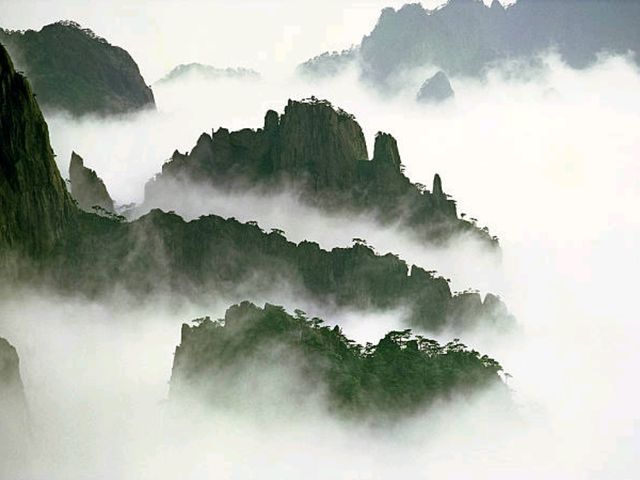 🏞️ 황산: 천상의 산으로 가는 길