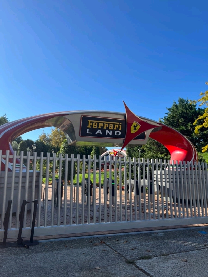 [🇪🇸Spain] PortAventura World: A treasure trove of thrills and attractions for the whole family to enjoy!