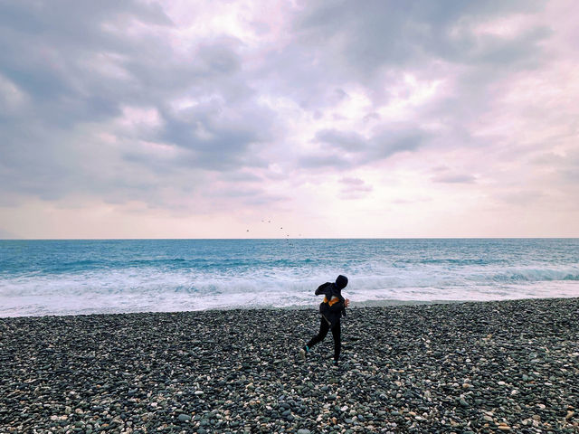 I Could’ve Sat Here All Day — Qixingtan Beach Is That Peaceful