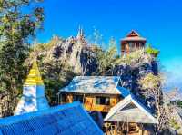 เจดีย์ขาวบนยอดเขา เส้นทางแห่งศรัทธาเหนือสายหมอก