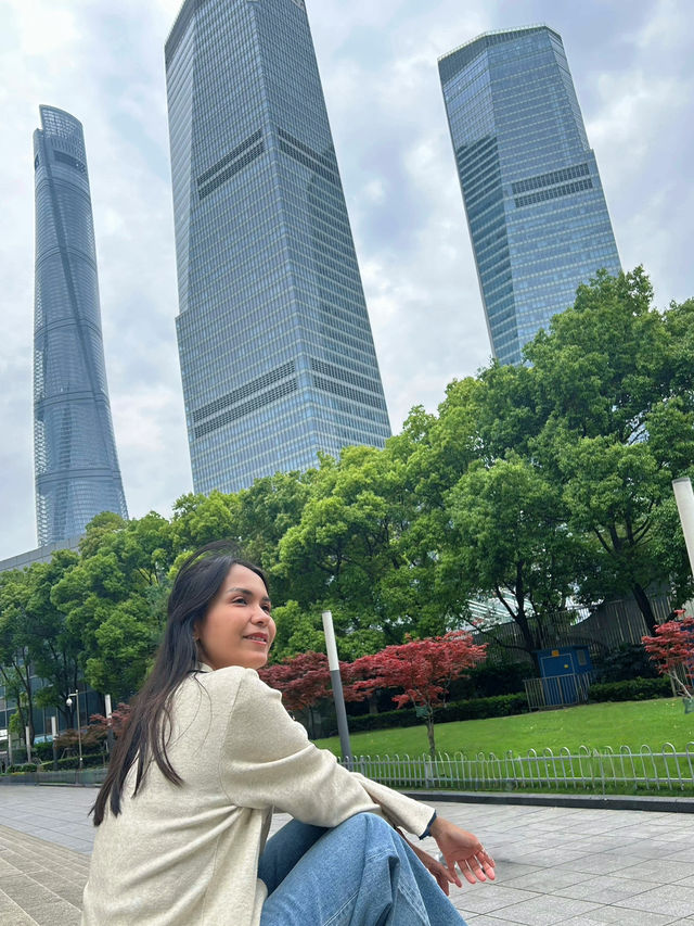 รีวิวแลนด์มาร์คใกล้ๆ Lujiazui Station 