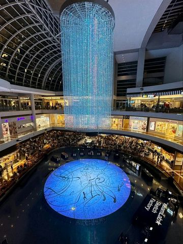 “Crystal Dream Galaxy at Marina Bay Sands” “Crystal Dream Galaxy at Marina Bay Sands”