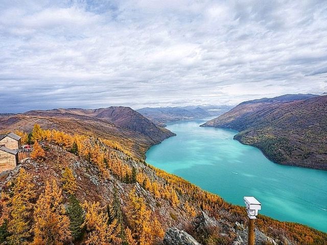 “Golden Forest of Kanas Lake” “Golden Forest of Kanas Lake”