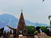 A Metropolitan Mirage: The Enchanted Glade of WestK Christmas Forest 2025 