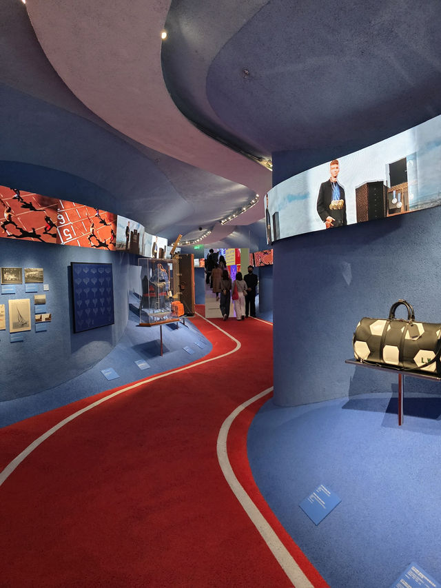 ✨✨✨루이비통의 역사를 훑어본 기분이였어요 ..