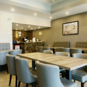 🏮 เมซบาน แคนาดา: การเดินทางมหัศจรรย์แห่งการต้อนรับแบบอัฟกัน