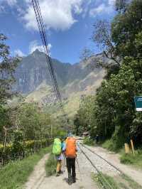 Exploring Machu Picchu on a Budget: Cusco to Aguas Calientes Adventure 🚶‍♂️🌄