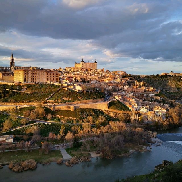 Toledo: Through Spain's Imperial City