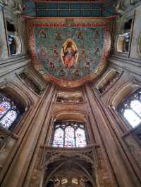 Discover Peterborough Cathedral: History & Beauty