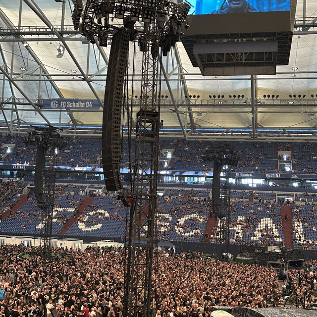 Amazing Arena - Perfect for concerts (and football of course)!