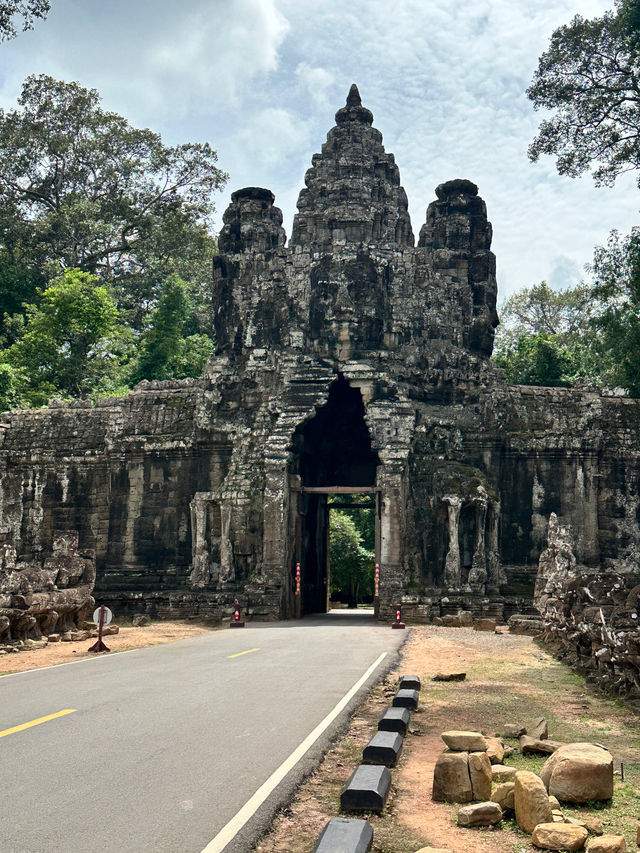 Life changing Angkor Wat, A Real World Wonder 🇰🇭 🛕 