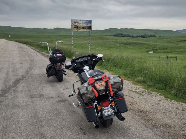 Motorcylce travel through Montana 🛵