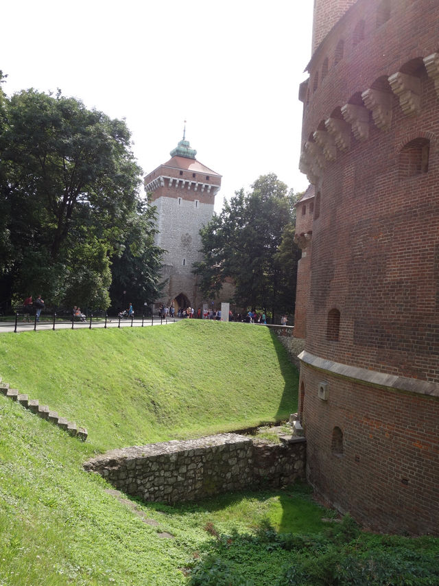 🏰 Kraków: A Walk Through History and Culture