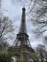 【パリ🇫🇷】節約派におすすめ！エッフェル塔を下から楽しむ3つの方法🗼