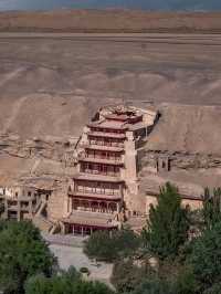 🎨 Mogao Caves – The Thousand Buddhas Hidden in the Desert