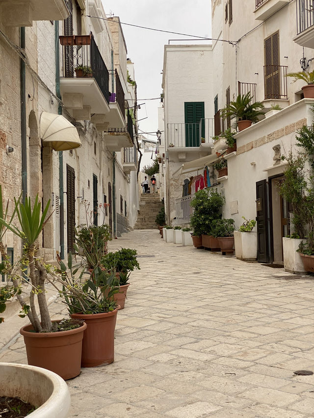 Bari’s Seaside Promenade: Where Tradition Meets the Adriatic