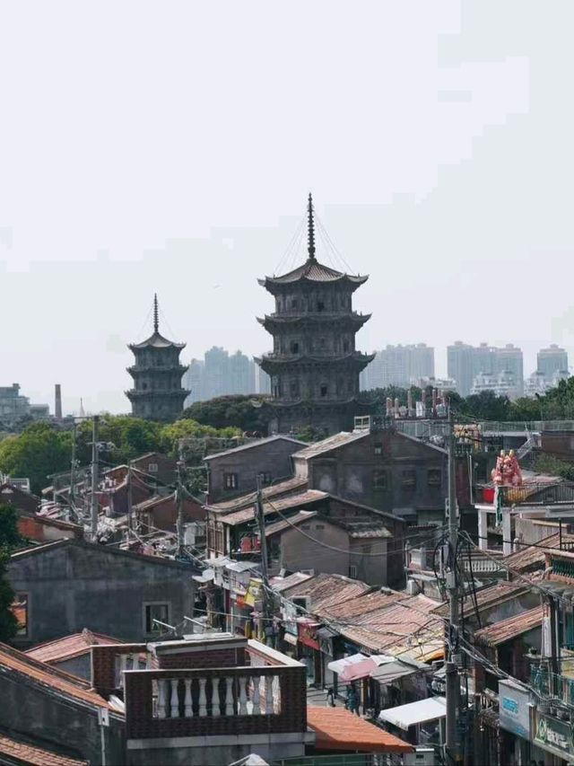 🌸 A Day in Quanzhou’s Timeless Streets: Ancient Meets Modern  🌅