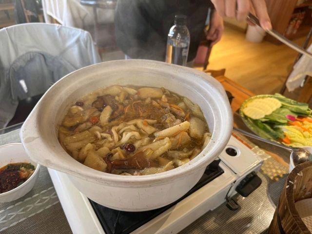 🌄 Dali Old Town & Flavors by Erhai Lake 🍲✨ 🌄 Dali Old Town & Flavors by Erhai Lake 🍲✨