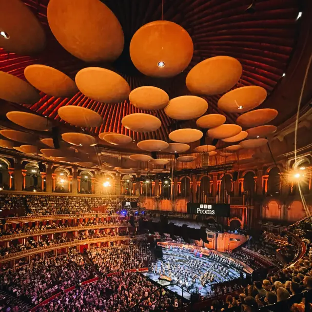 London on a Budget: Hidden Gems & Iconic Views