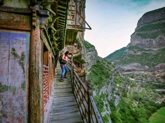 ✨ Shanxi’s Timeless Wonders: From Hanging Temples to Lantern Nights 🏮⛰️