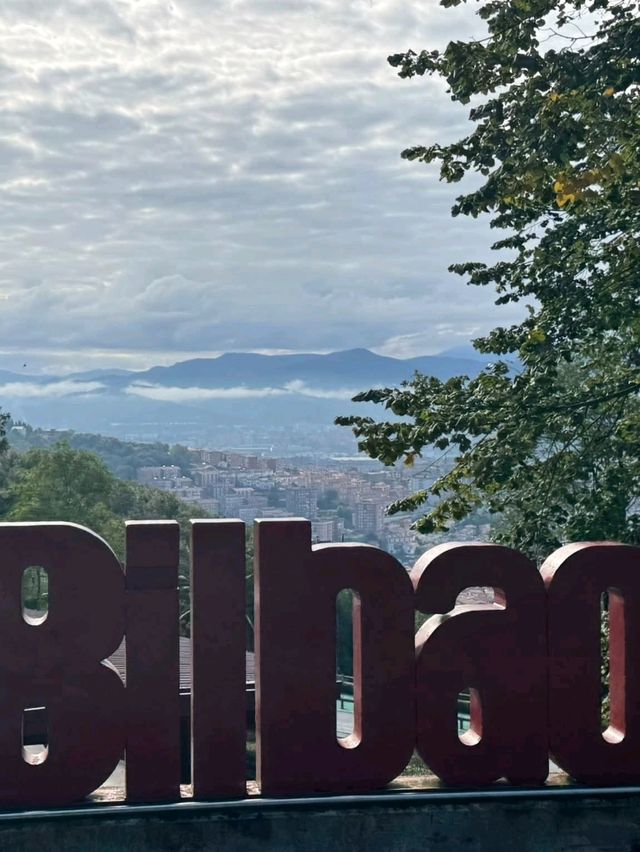 Bilbao's Giant Puppy: The World's Largest Flower-Covered Sculpture Guards the Guggenheim