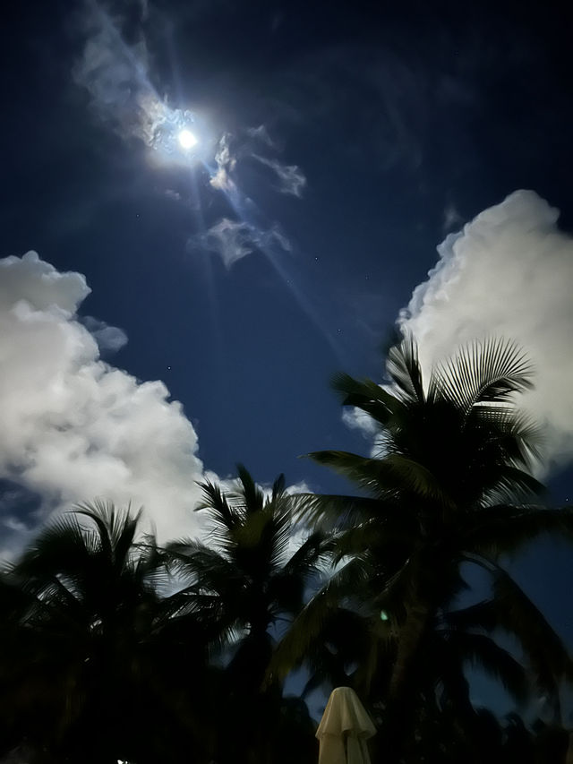 PHU QUOC — THE PLACE YOU'D WANT TO NEVER LEAVE PHU QUOC — THE PLACE YOU'D WANT TO NEVER LEAVE