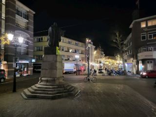 ค่ำคืนอันแสนอบอุ่นในเมือง 🌃