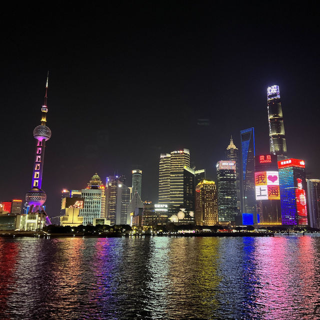 【中国・上海】煌びやかなライトアップは必見